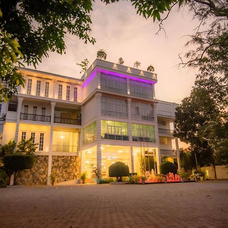 Royal Reach Udawalawe Ξενοδοχείο Εξωτερικό φωτογραφία